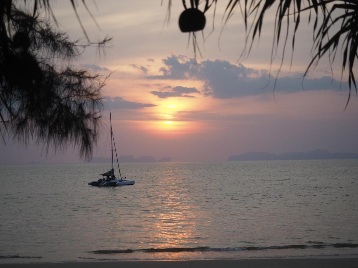 Cocobar&Bungalow'Kohjum Hotel Koh Jum Exterior photo