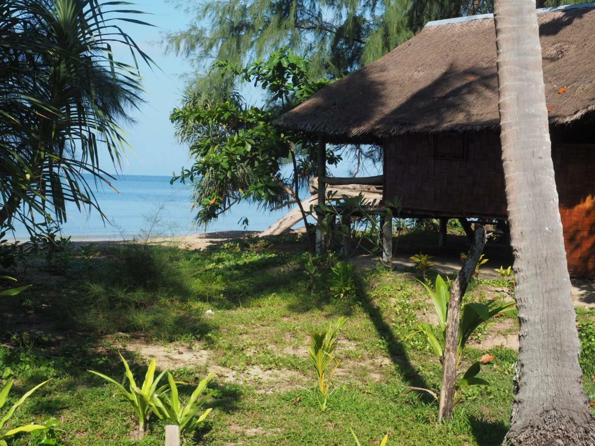 Cocobar&Bungalow'Kohjum Hotel Koh Jum Exterior photo